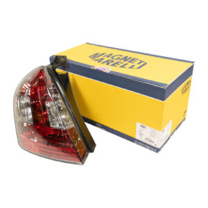 Feu arrière gauche (rig 3-t) Magneti Marelli - Réf. 46823706 - Pièce adaptable